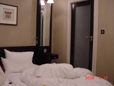 london001.jpg